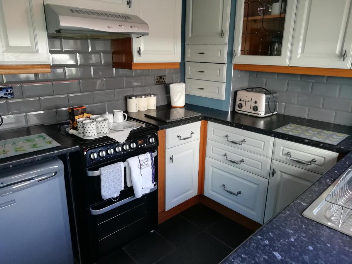 Cosy Spacious 2-Bed Cottage In Watchet Somerset Bagian luar foto