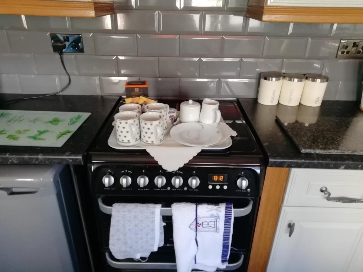 Cosy Spacious 2-Bed Cottage In Watchet Somerset Bagian luar foto